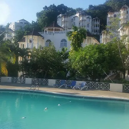 Chill On The Hill Apartment Ocho Rios Exterior photo